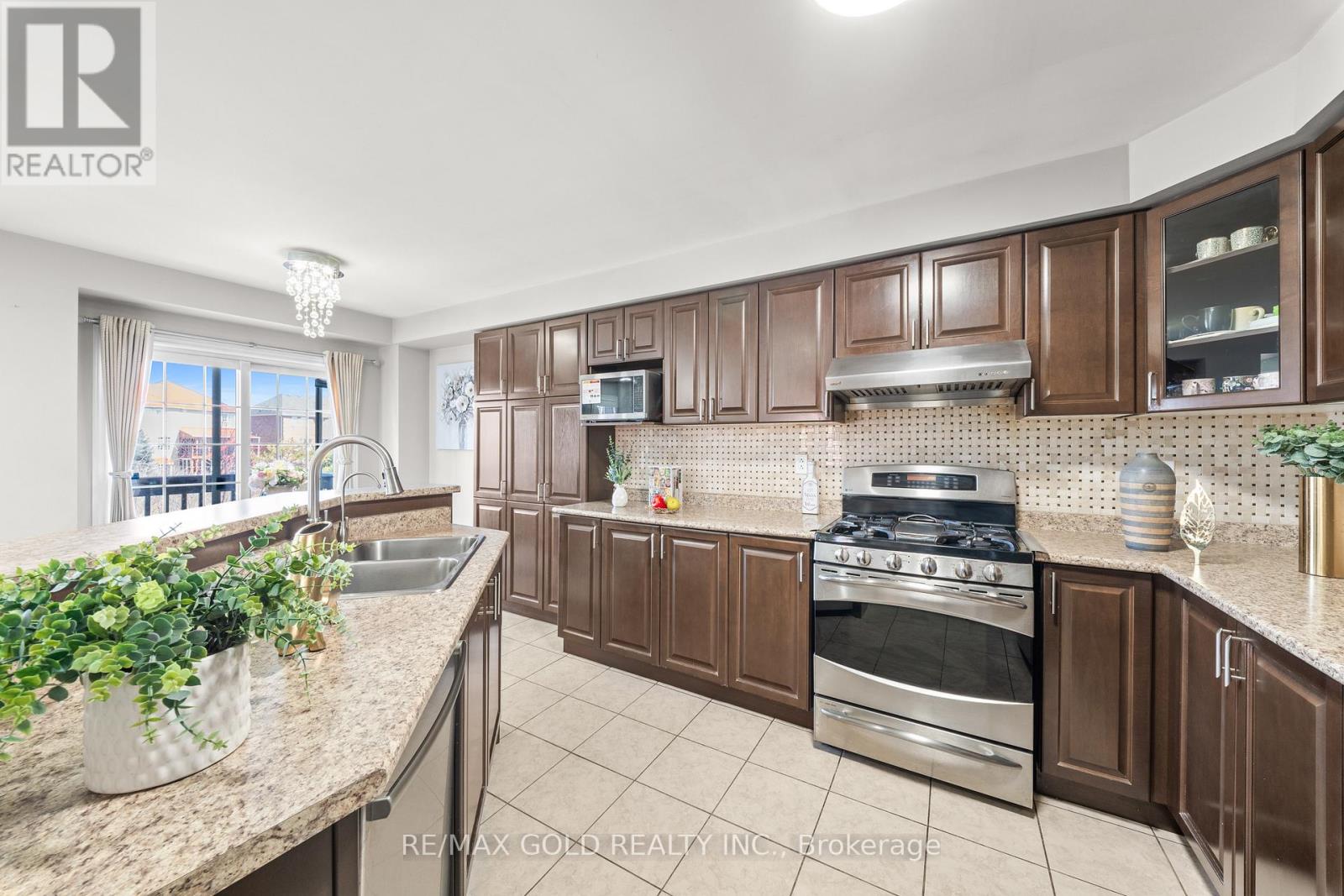 95 Cedarbrook Road, Brampton, Ontario  L6R 0W5 - Photo 21 - W12973198