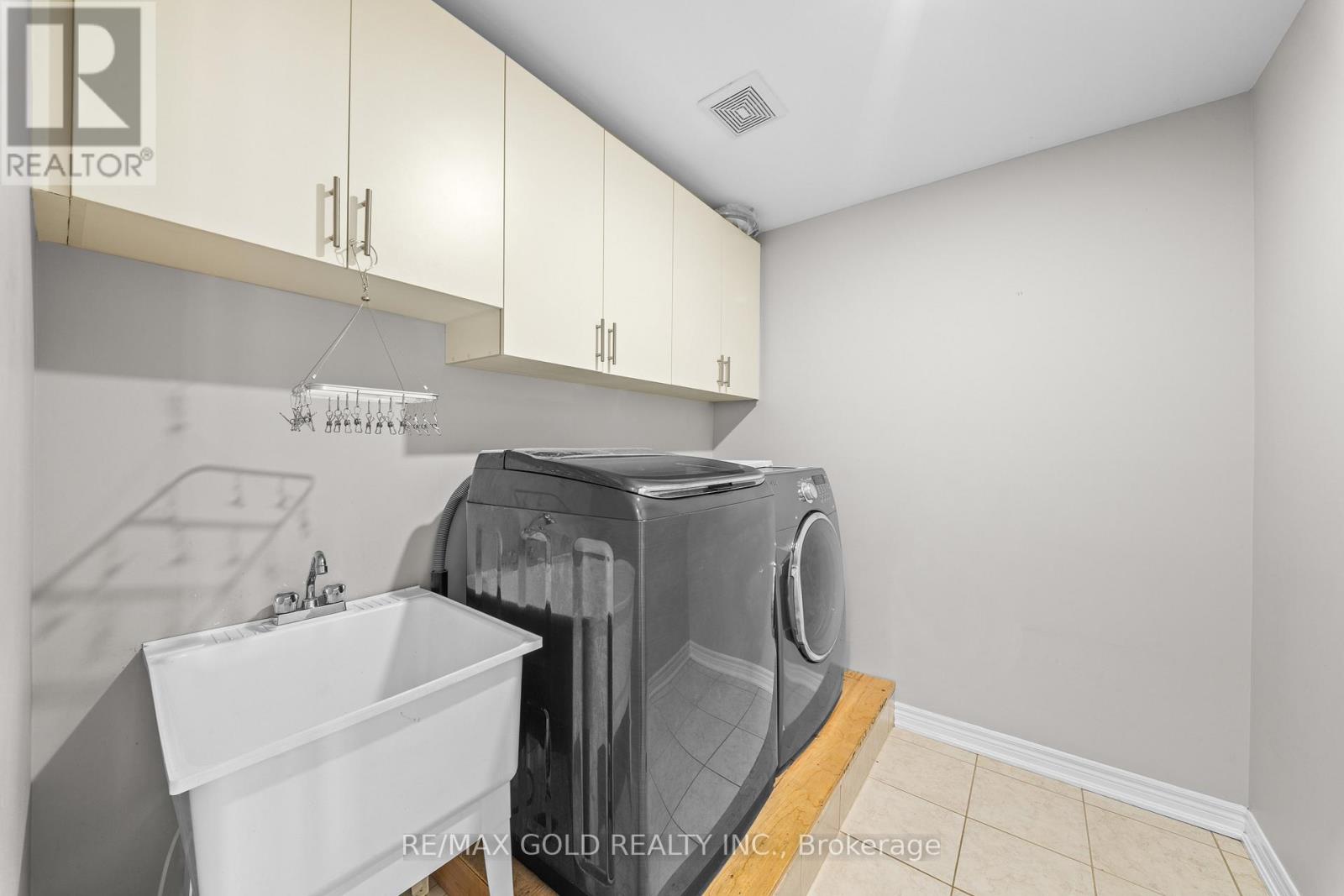 95 Cedarbrook Road, Brampton, Ontario  L6R 0W5 - Photo 33 - W12973198