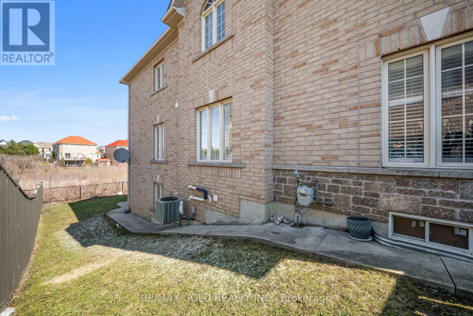 95 Cedarbrook Road, Brampton, Ontario  L6R 0W5 - Photo 43 - W12973198