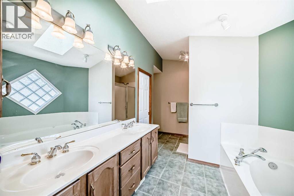 41 Covette Bay NE, Calgary, Alberta  T3K 4S9 - Photo 38 - A2299391