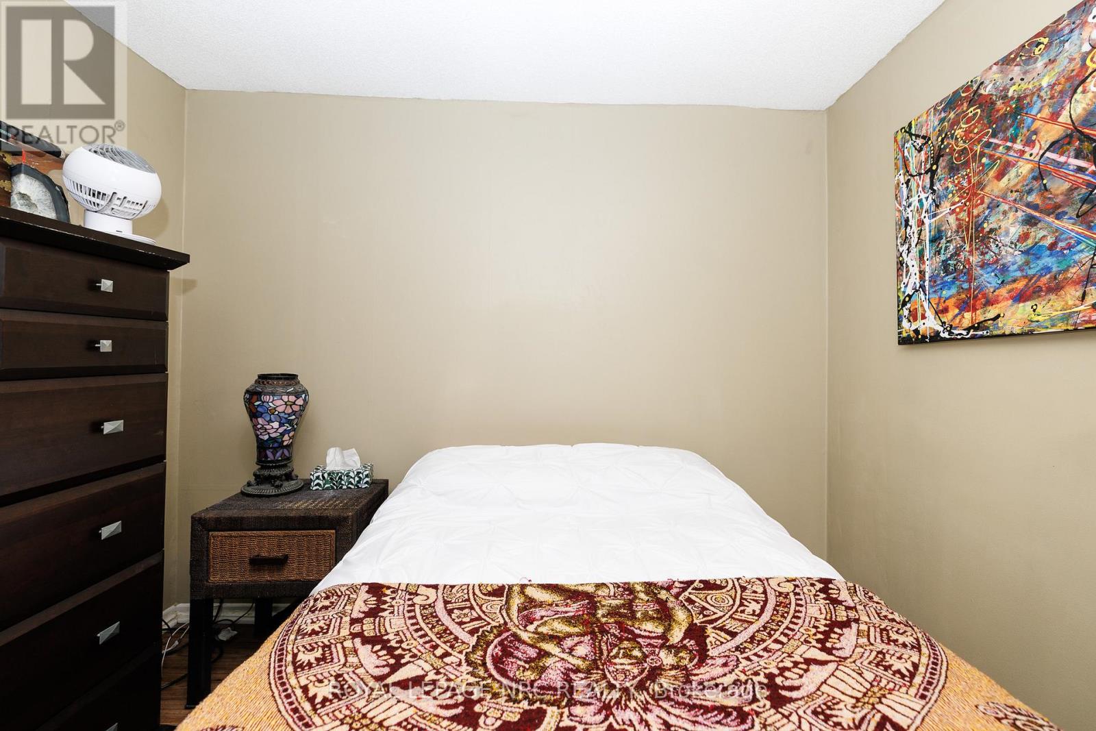 78 Russell Avenue, St. Catharines, Ontario  L2R 1V7 - Photo 18 - X12973706