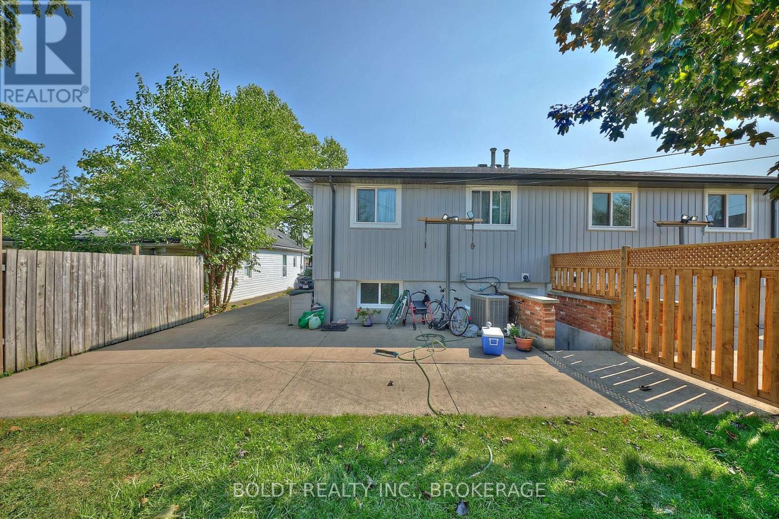 17 Colborne Street, Thorold, Ontario  L2V 3P8 - Photo 19 - X12973794