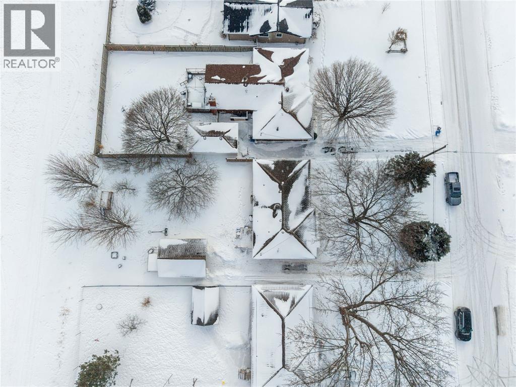 28 Highland Drive, Wallaceburg, Ontario  N8A 2K4 - Photo 24 - 26007543