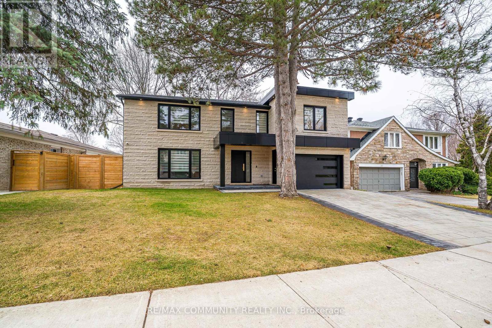 30 Kellythorne Drive, Toronto, Ontario  M3A 2L4 - Photo 2 - C12973710