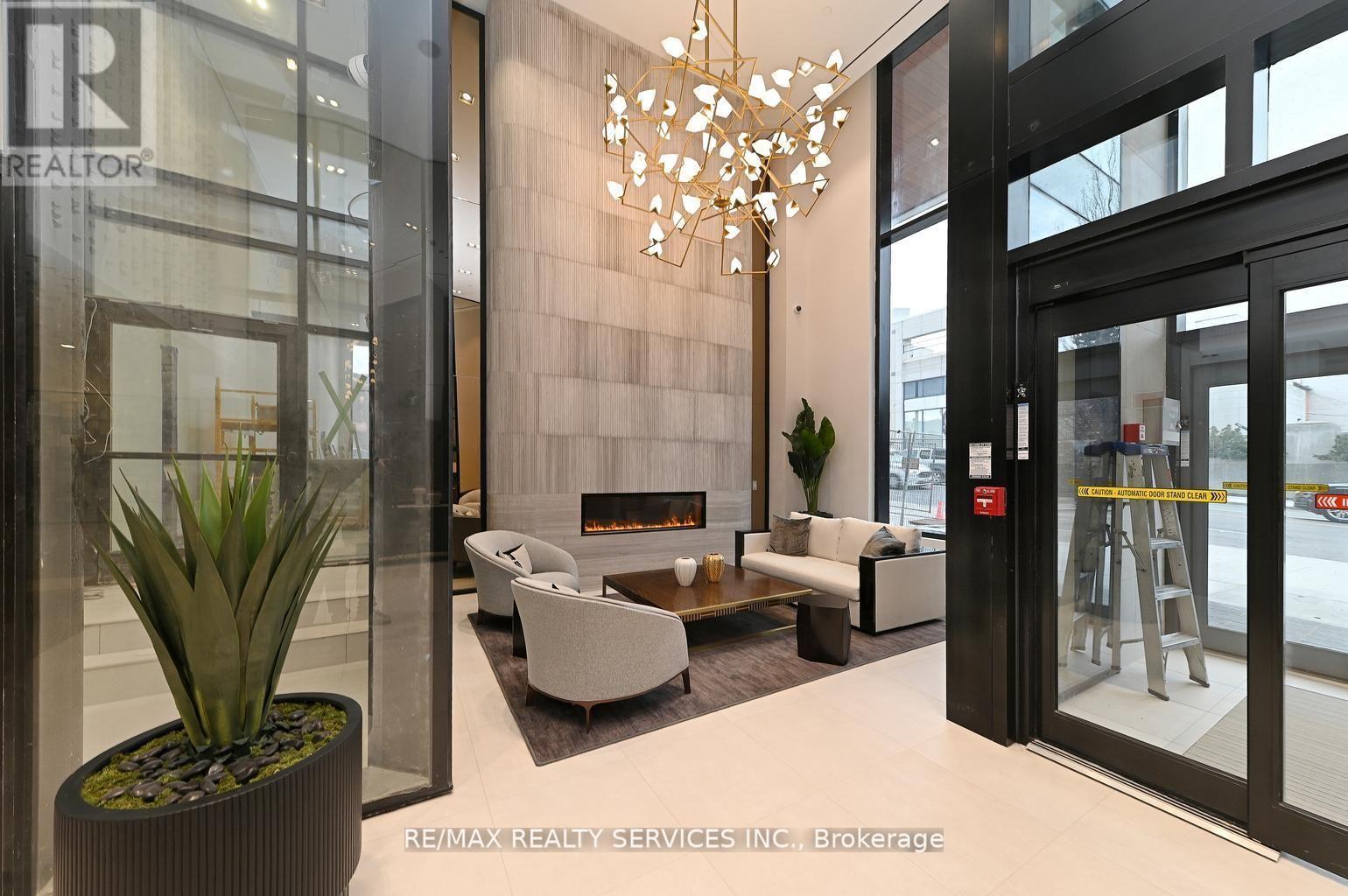 507 - 2020 Bathrust St Street E, Toronto, Ontario M5P 0A6 - Photo 2 - C12973762