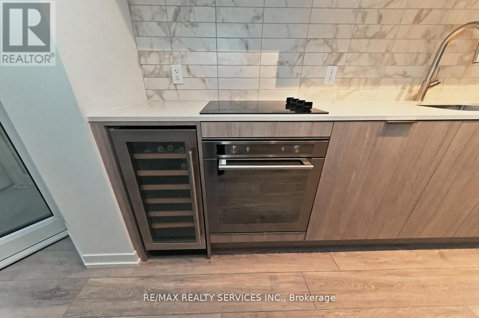 507 - 2020 Bathrust St Street E, Toronto, Ontario M5P 0A6 - Photo 7 - C12973762