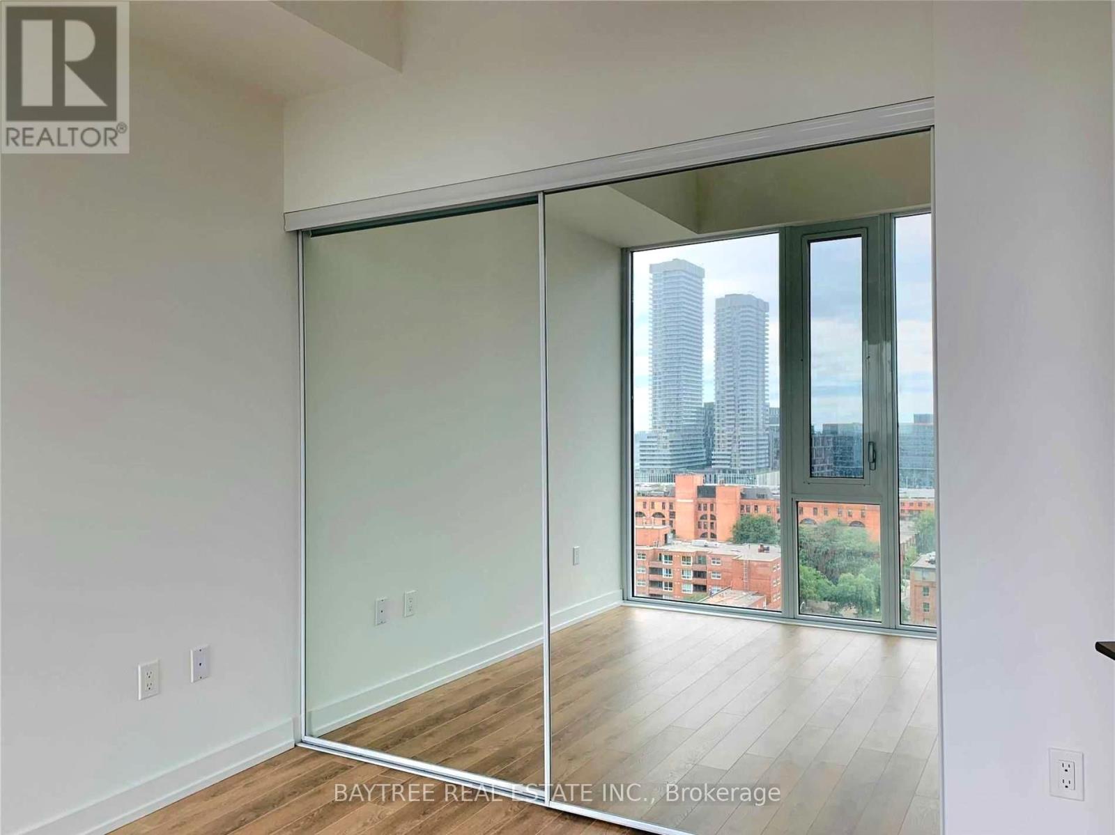 1020 - 158 Front Street E, Toronto, Ontario M5A 1E5 - Photo 4 - C12973778