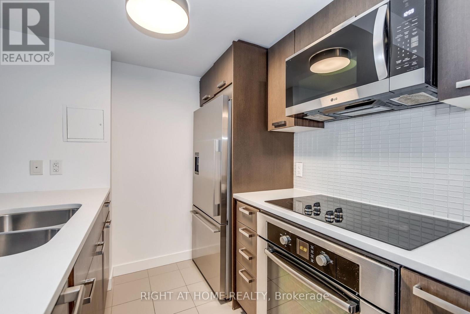 314 - 295 Adelaide Street W, Toronto, Ontario M5V 0L4 - Photo 13 - C12973796