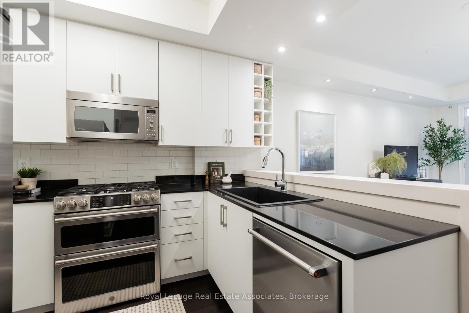 Th103 - 500 Richmond Street W, Toronto, Ontario  M5V 3N4 - Photo 10 - C12973798