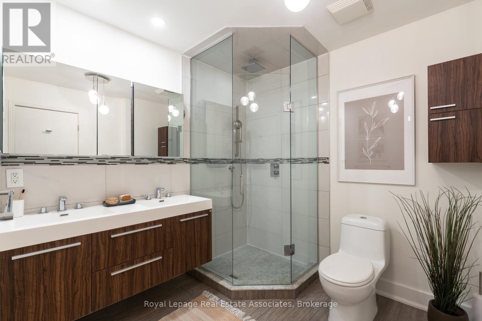 Th103 - 500 Richmond Street W, Toronto, Ontario  M5V 3N4 - Photo 17 - C12973798