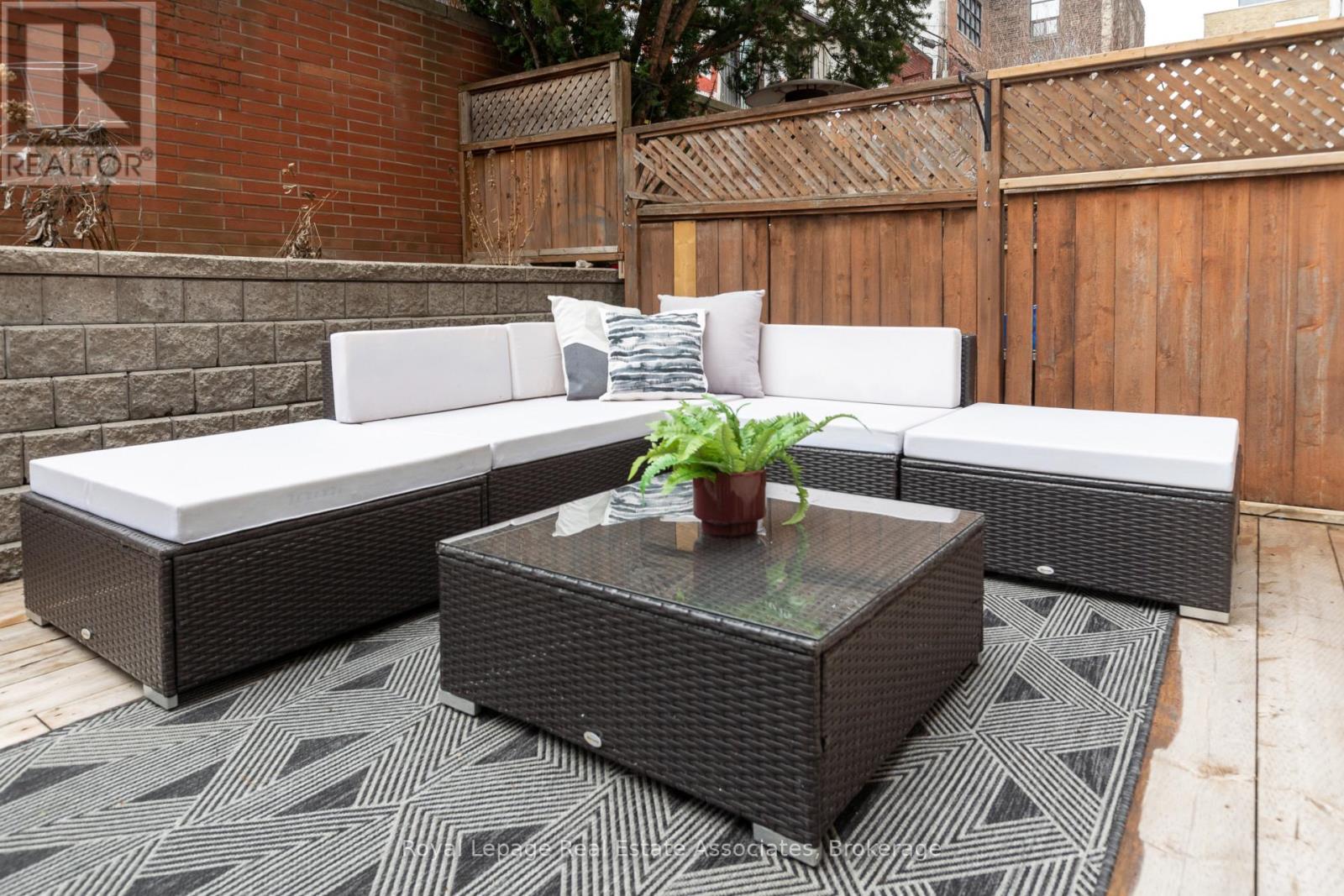 Th103 - 500 Richmond Street W, Toronto, Ontario  M5V 3N4 - Photo 4 - C12973798