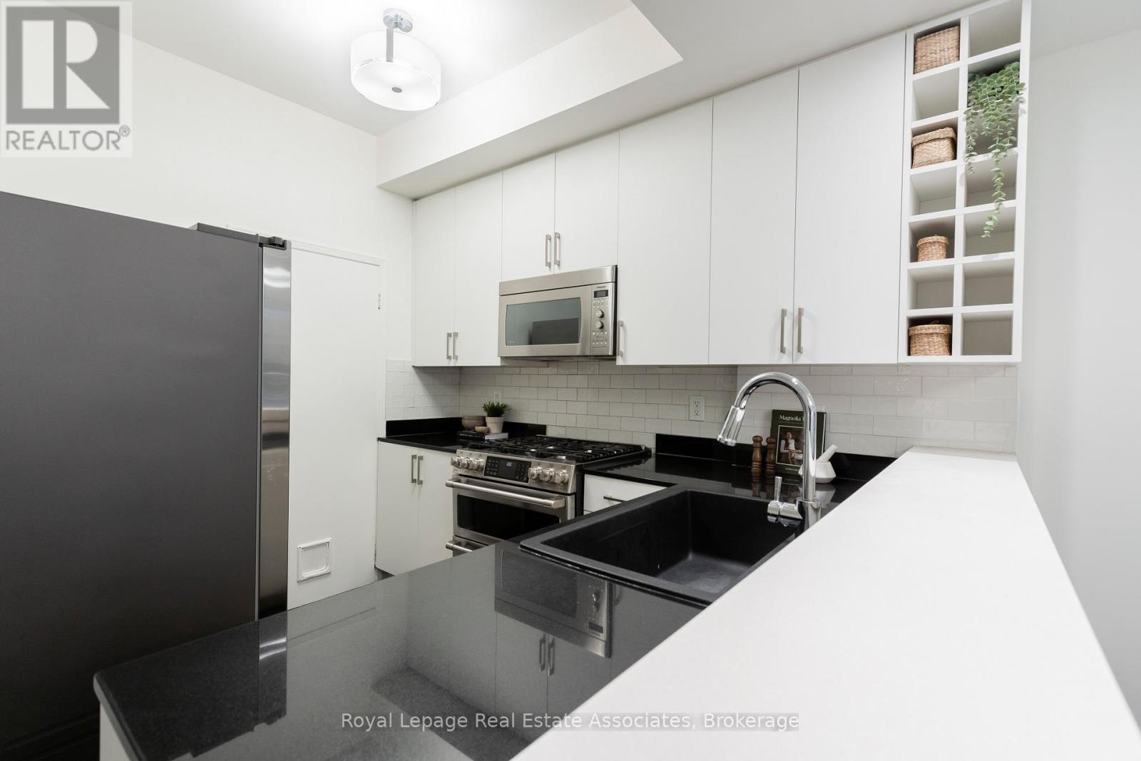 Th103 - 500 Richmond Street W, Toronto, Ontario  M5V 3N4 - Photo 9 - C12973798