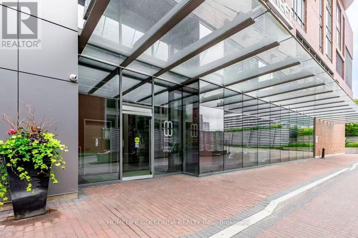 1811 - 1 Market Street, Toronto, Ontario  M5E 0A2 - Photo 2 - C12973828