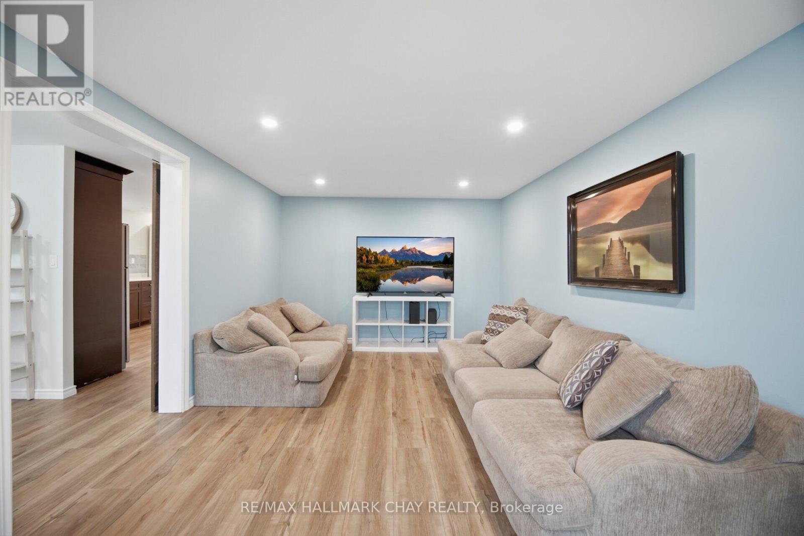 97 Walkem Drive, New Tecumseth (Tottenham), Ontario  L0G 1W0 - Photo 10 - N12973696