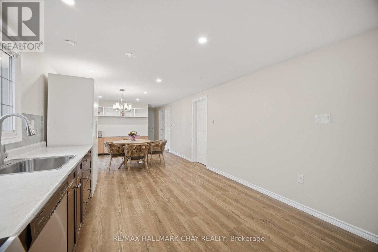 97 Walkem Drive, New Tecumseth (Tottenham), Ontario  L0G 1W0 - Photo 14 - N12973696