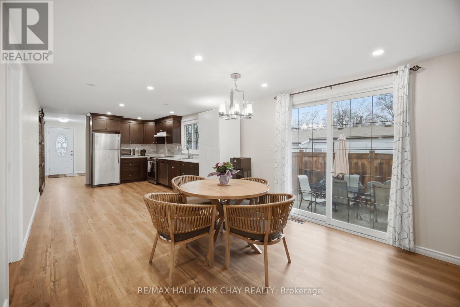 97 Walkem Drive, New Tecumseth (Tottenham), Ontario  L0G 1W0 - Photo 15 - N12973696