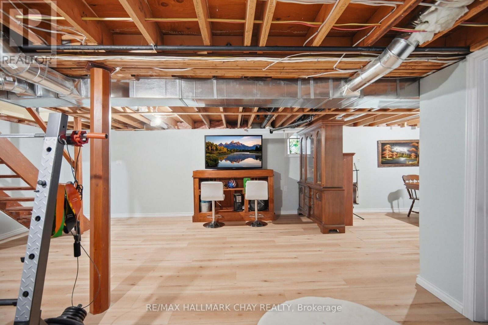 97 Walkem Drive, New Tecumseth (Tottenham), Ontario  L0G 1W0 - Photo 38 - N12973696