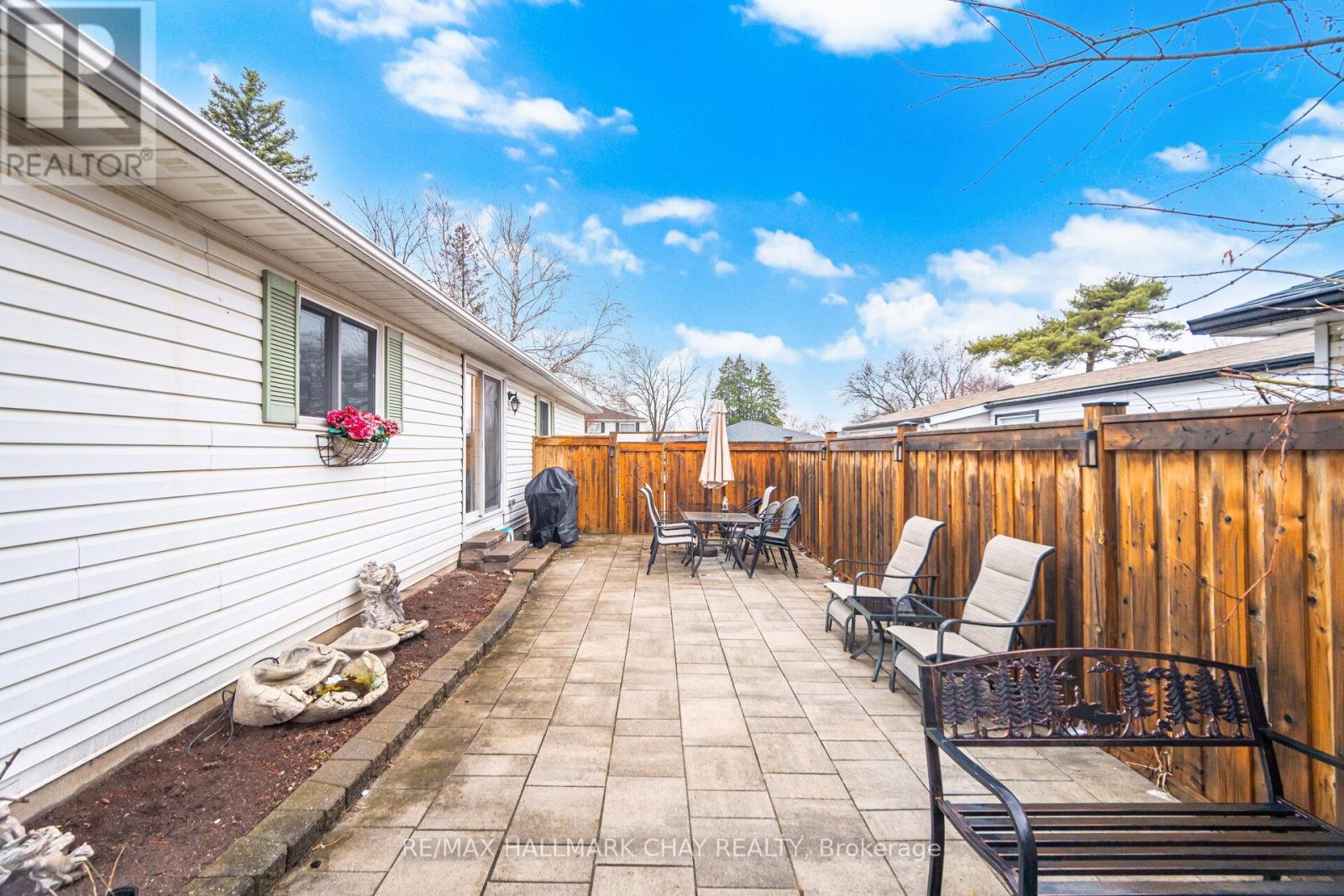 97 Walkem Drive, New Tecumseth (Tottenham), Ontario  L0G 1W0 - Photo 45 - N12973696