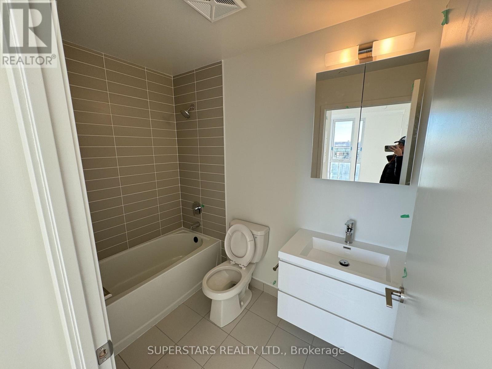 1324 - 8119 Birchmount Road, Markham, Ontario  L6G 0H5 - Photo 8 - N12973704