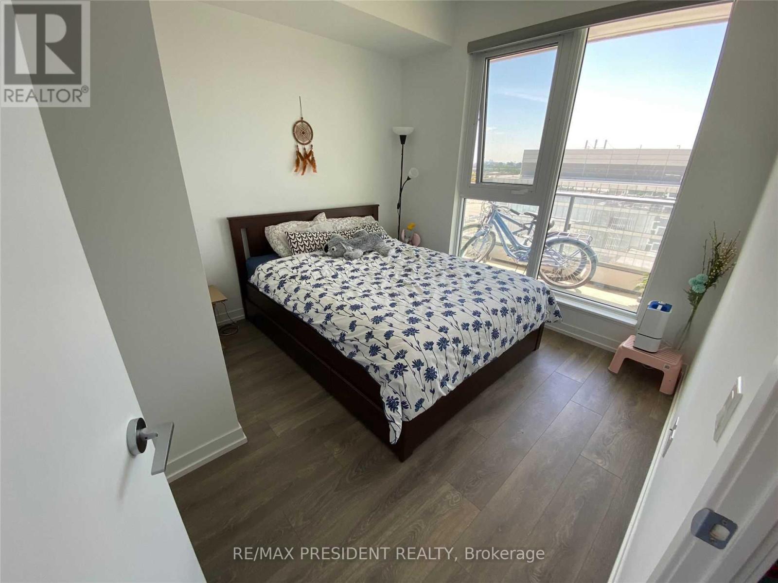 1606 - 5 Buttermill Avenue, Vaughan, Ontario  L4K 0J5 - Photo 10 - N12973760