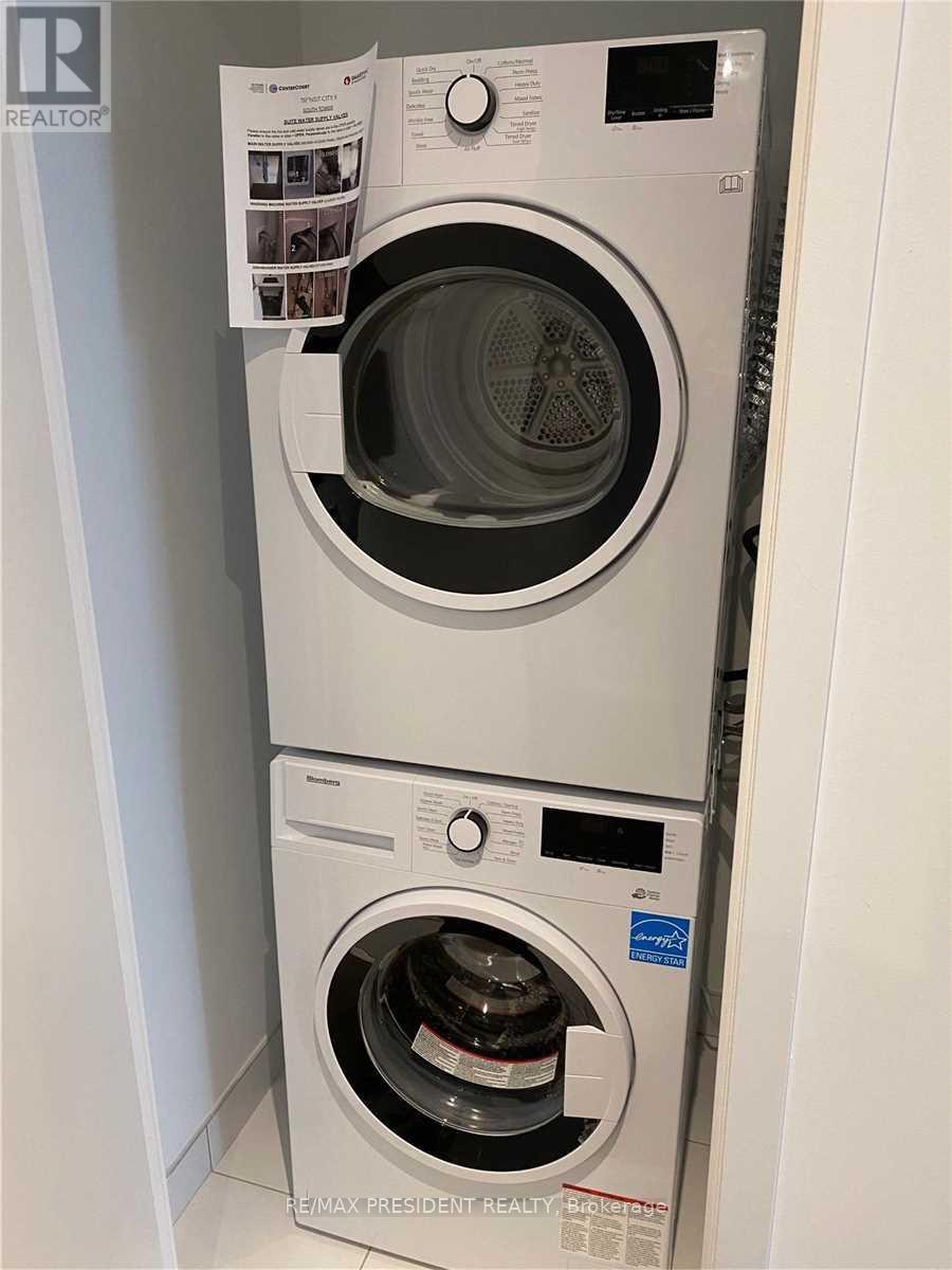 1606 - 5 Buttermill Avenue, Vaughan, Ontario  L4K 0J5 - Photo 11 - N12973760