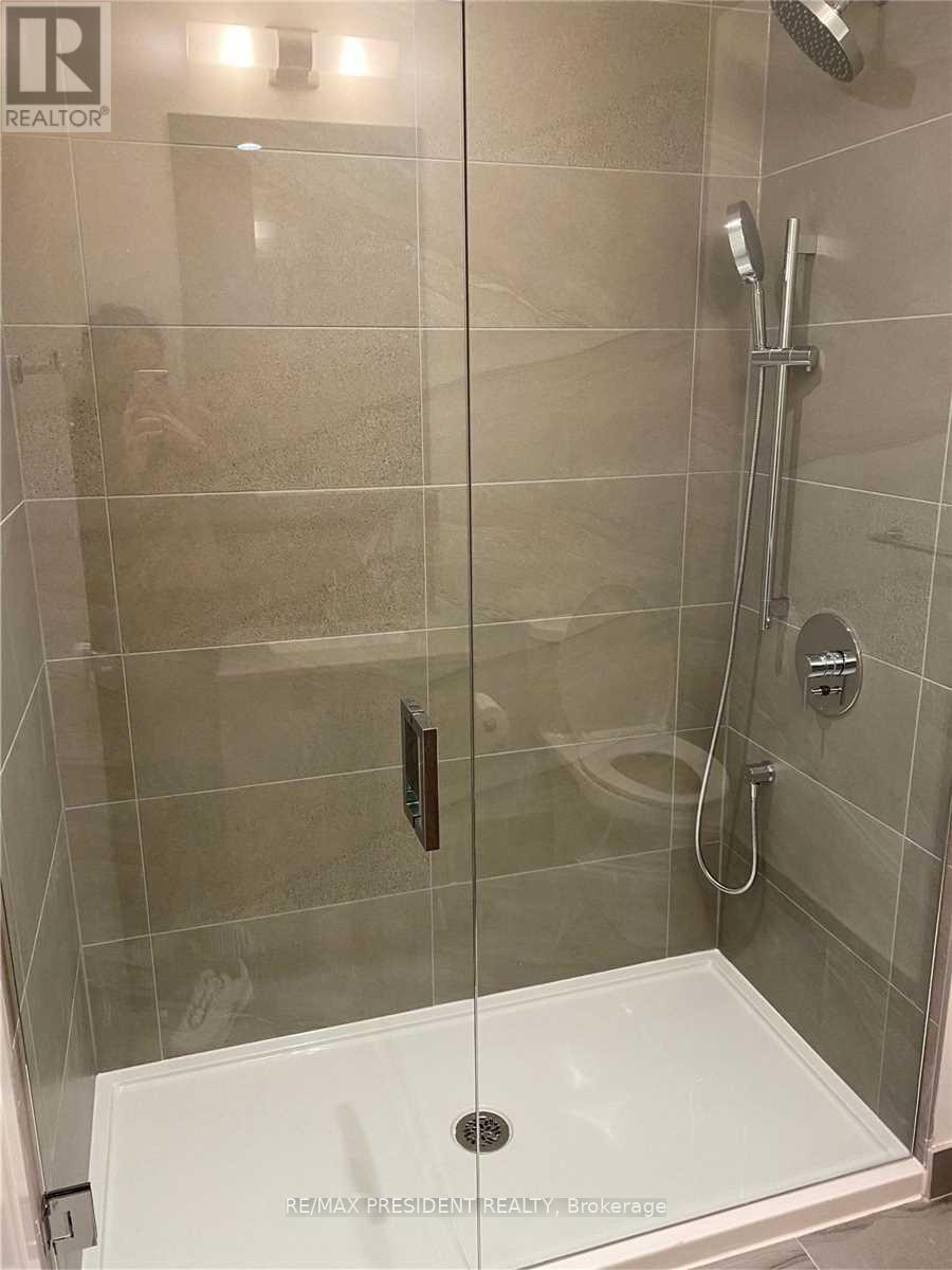 1606 - 5 Buttermill Avenue, Vaughan, Ontario  L4K 0J5 - Photo 14 - N12973760