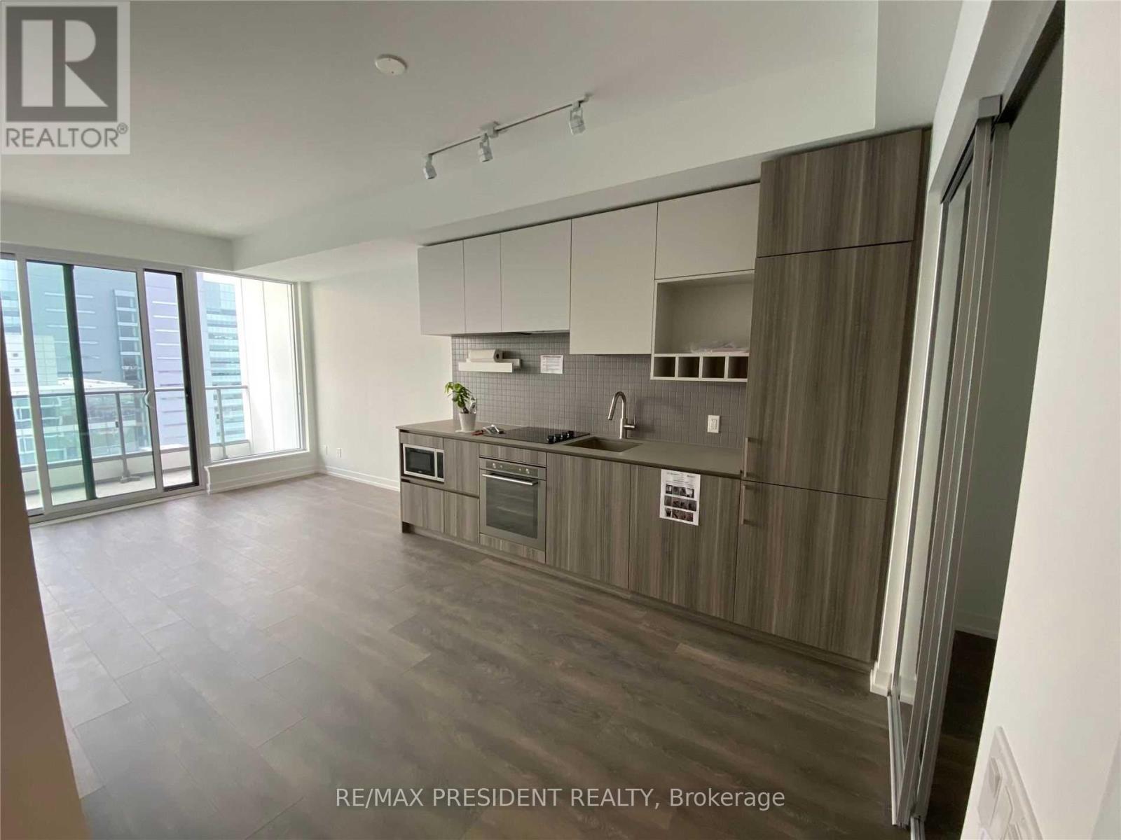 1606 - 5 Buttermill Avenue, Vaughan, Ontario  L4K 0J5 - Photo 6 - N12973760