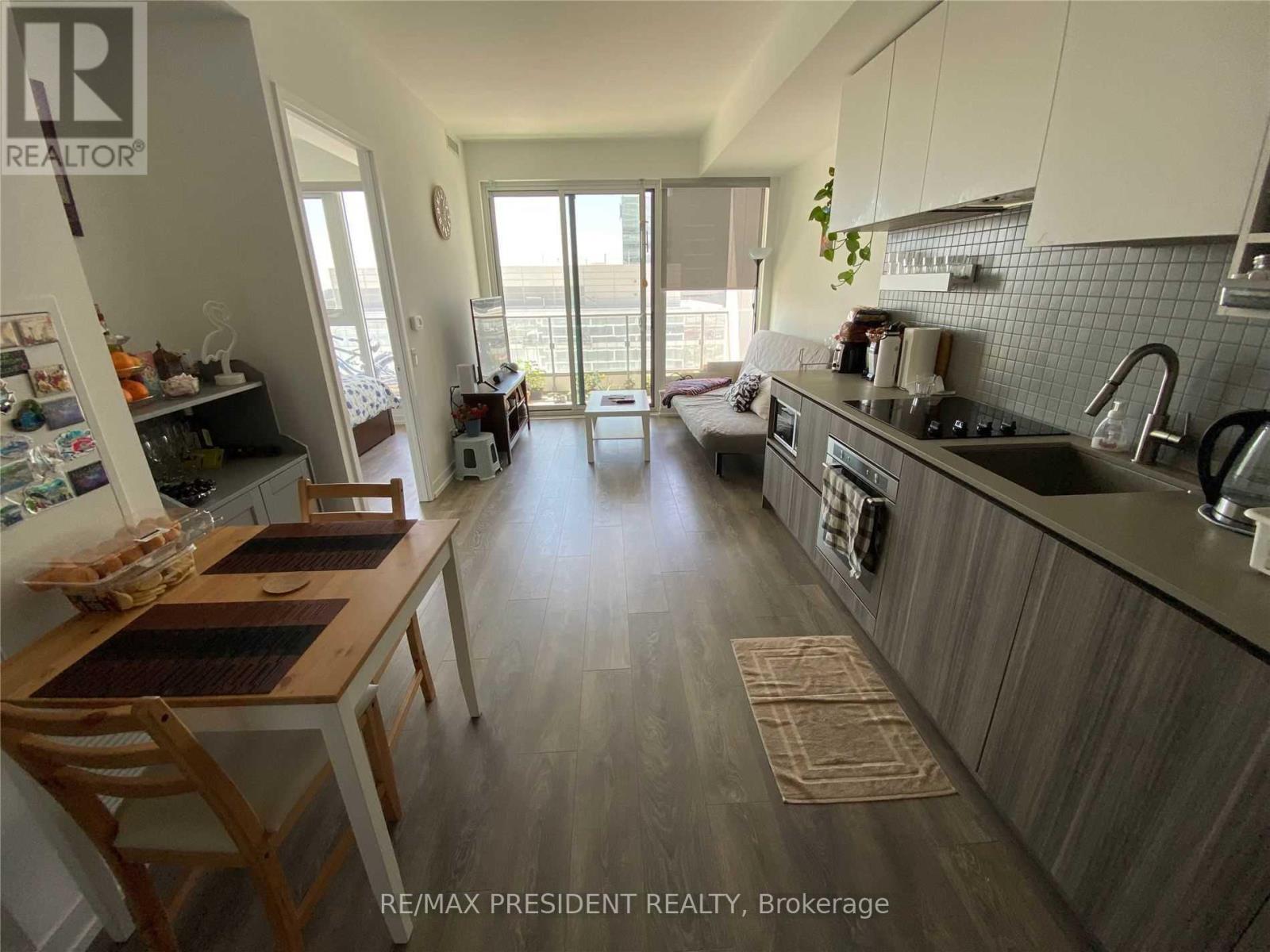 1606 - 5 Buttermill Avenue, Vaughan, Ontario  L4K 0J5 - Photo 9 - N12973760