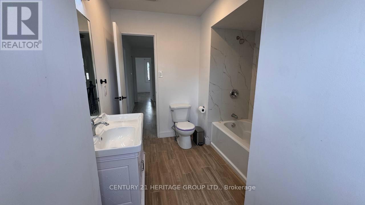 735 Pam Crescent, Newmarket, Ontario  L3Y 5B7 - Photo 17 - N12973774