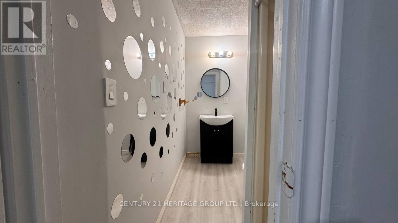 735 Pam Crescent, Newmarket, Ontario  L3Y 5B7 - Photo 24 - N12973774