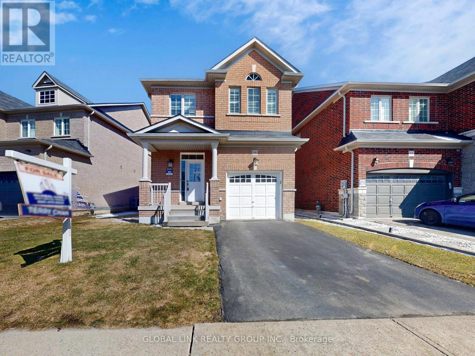 98 WILF MORDEN ROAD, Whitchurch-Stouffville, Ontario