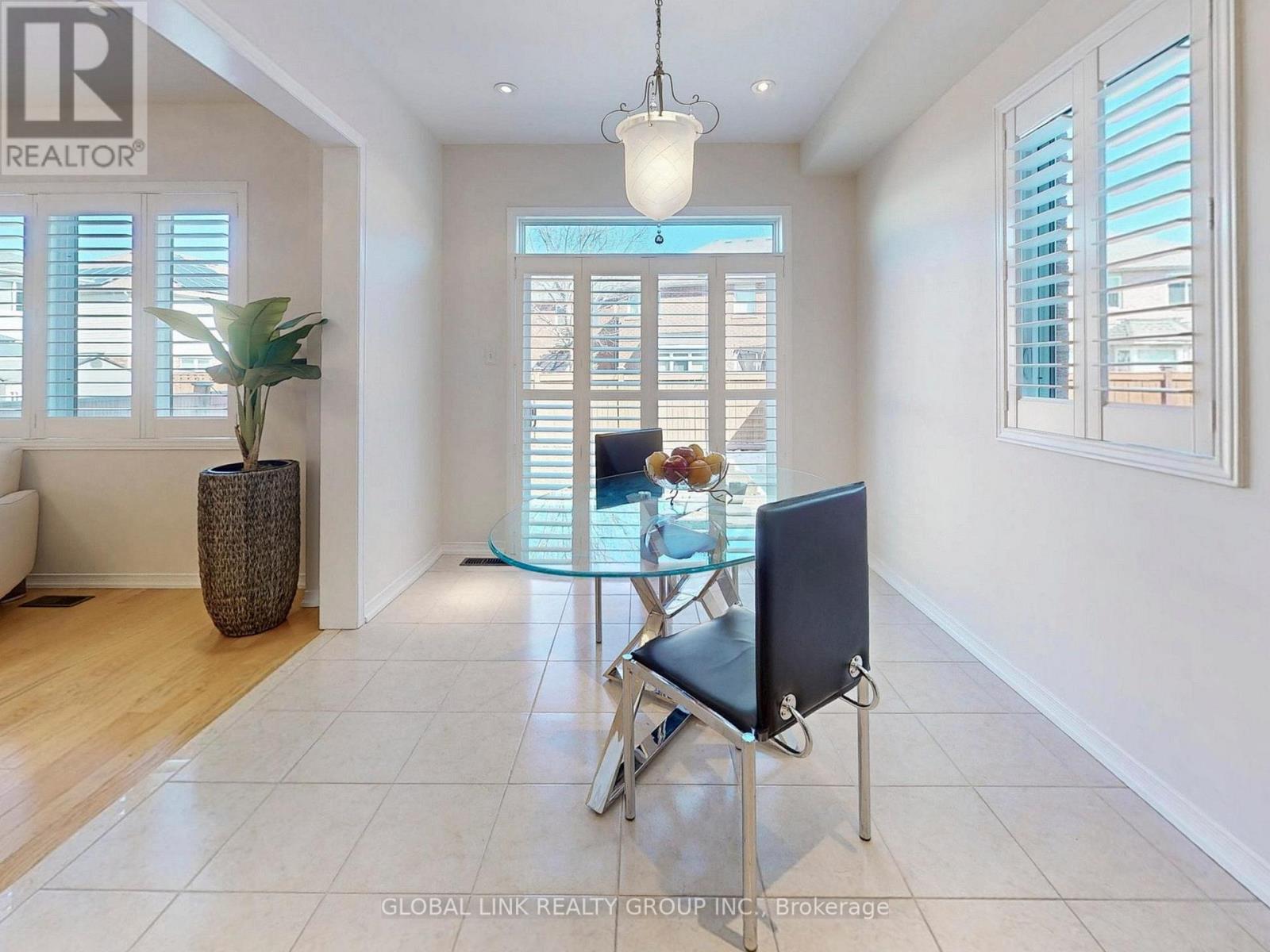 98 Wilf Morden Road, Whitchurch-Stouffville, Ontario  L4A 0K1 - Photo 16 - N12973840