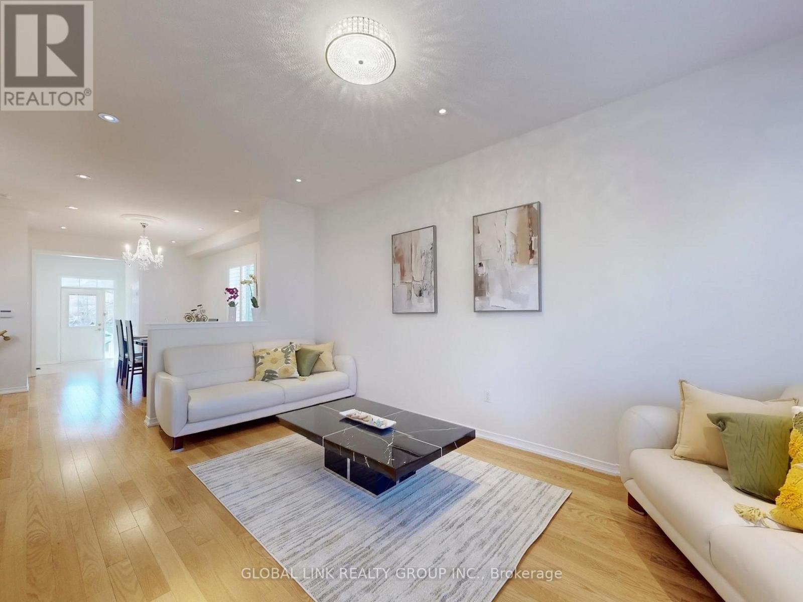 98 Wilf Morden Road, Whitchurch-Stouffville, Ontario  L4A 0K1 - Photo 6 - N12973840