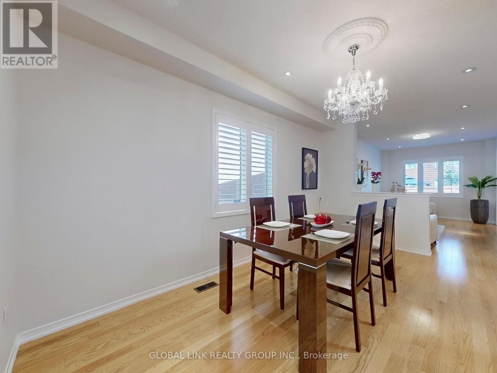 98 Wilf Morden Road, Whitchurch-Stouffville, Ontario  L4A 0K1 - Photo 8 - N12973840