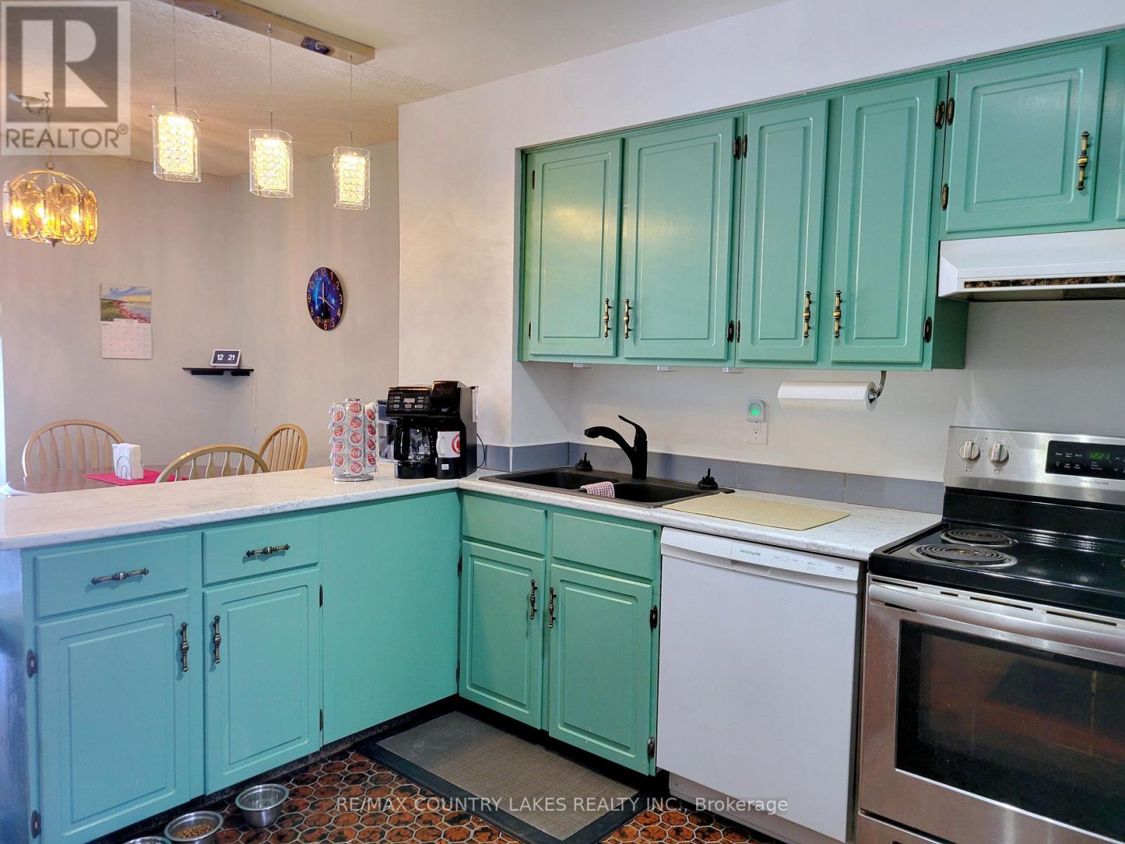 3 - 4 Paradise Blvd Boulevard, Ramara, Ontario  L0K 1B0 - Photo 10 - S12973700