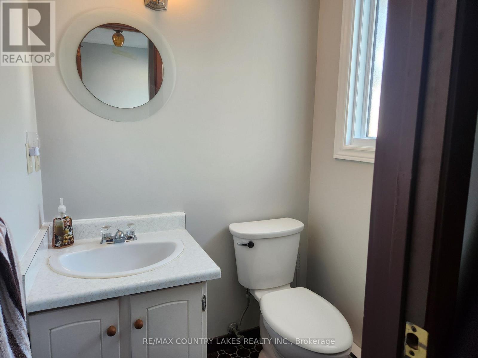 3 - 4 Paradise Blvd Boulevard, Ramara, Ontario  L0K 1B0 - Photo 7 - S12973700