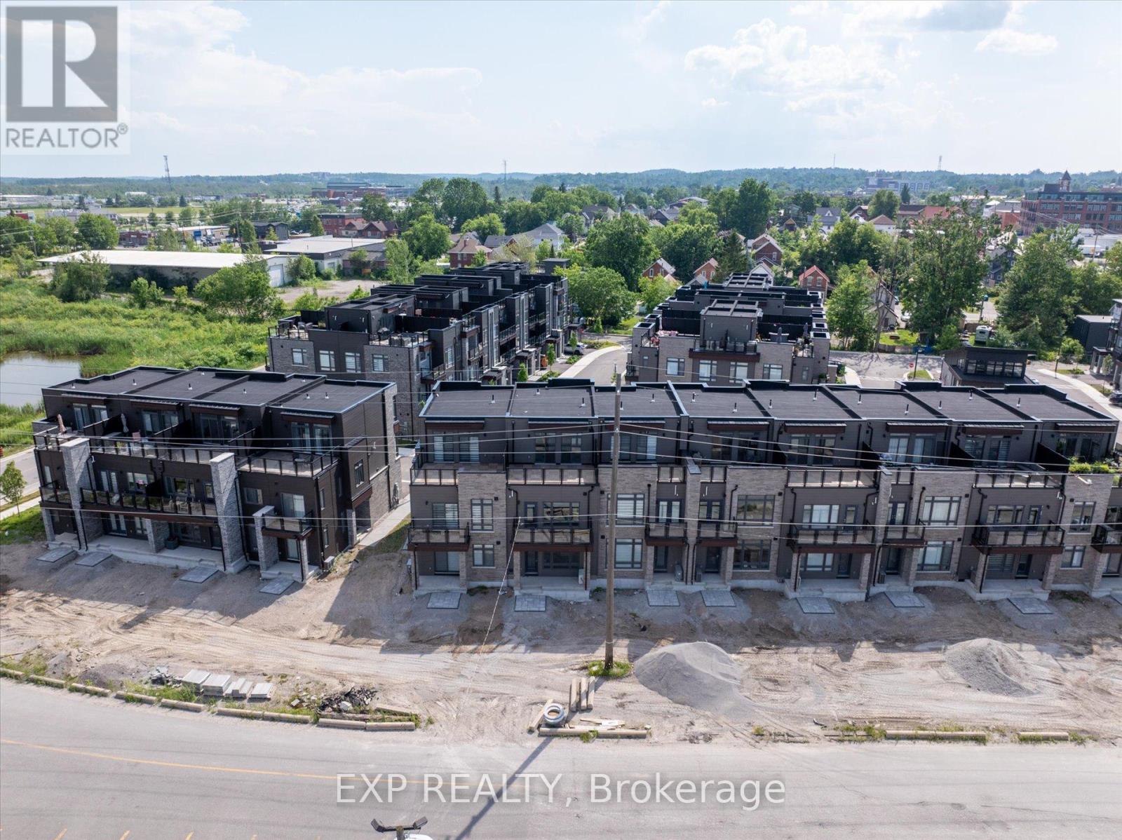 48 Wyn Wood Lane, Orillia, Ontario  L3V 8P7 - Photo 3 - S12973708