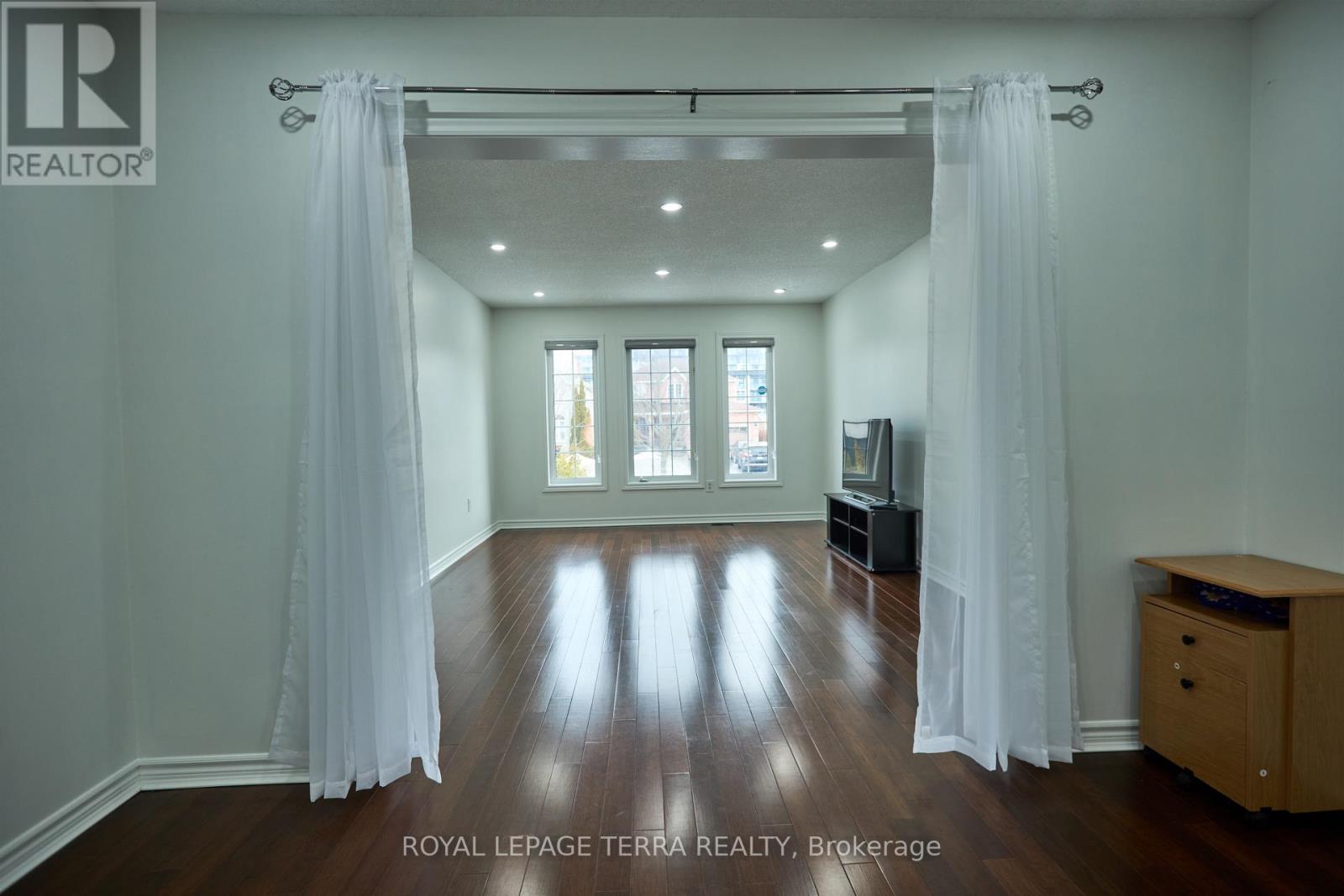 59 Russell Hill Drive, Barrie (Painswick South), Ontario  L4N 0C1 - Photo 11 - S12973740