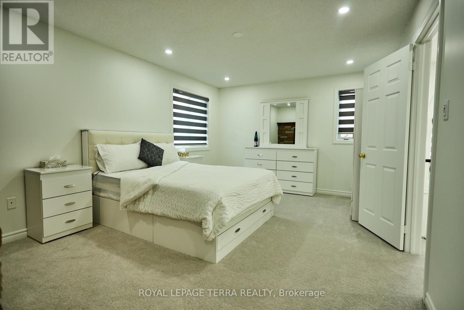 59 Russell Hill Drive, Barrie (Painswick South), Ontario  L4N 0C1 - Photo 30 - S12973740