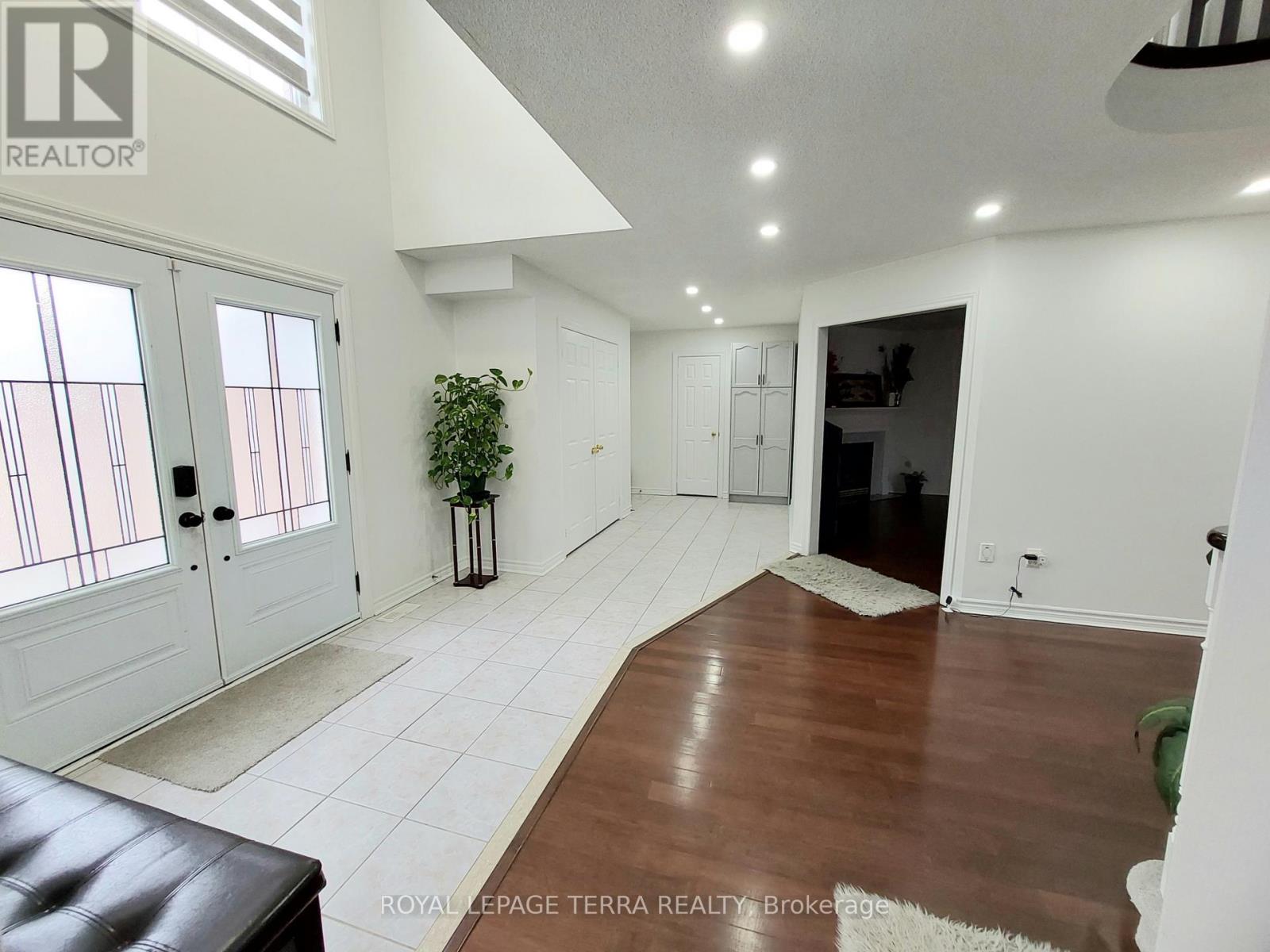 59 Russell Hill Drive, Barrie (Painswick South), Ontario  L4N 0C1 - Photo 6 - S12973740