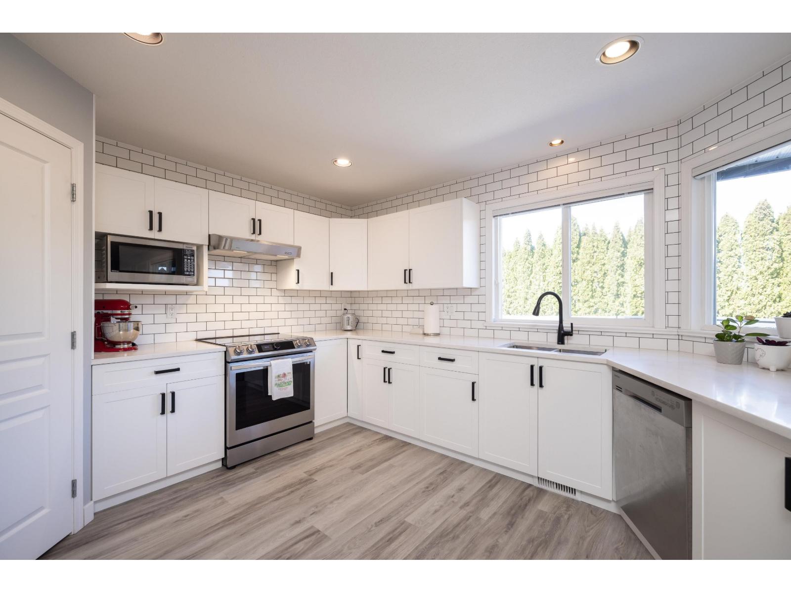 16681 62a Avenue, Surrey, British Columbia  V3S 9L3 - Photo 12 - R3108788