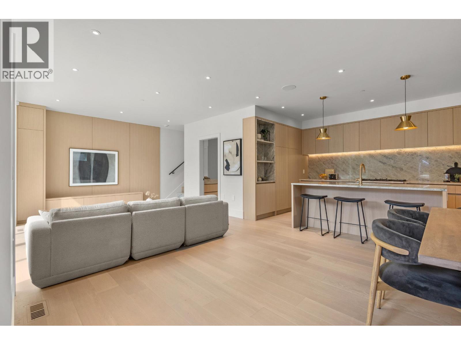 1 2425 Kitchener Street, Vancouver, British Columbia  V5K 3C4 - Photo 5 - R3108627