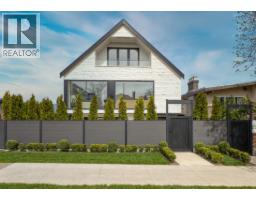 1 2425 KITCHENER STREET, Vancouver, British Columbia