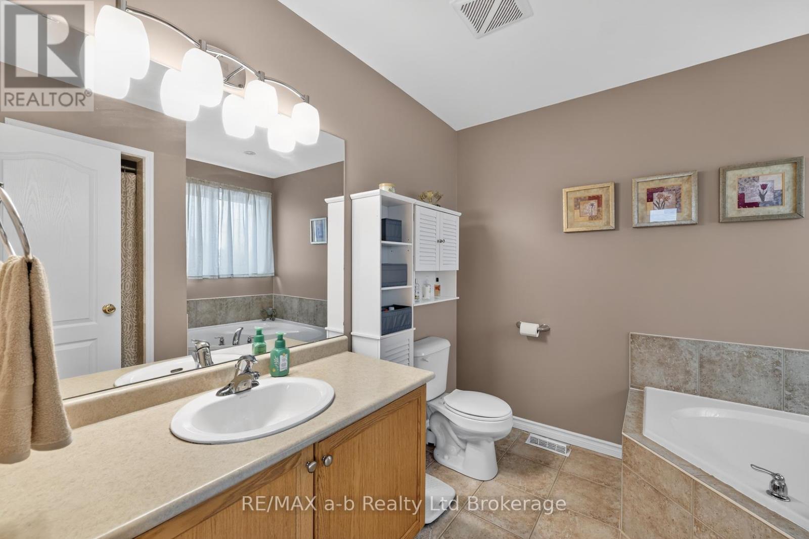 20 Owen Street, Ingersoll, Ontario  N5C 4G7 - Photo 29 - X12854224