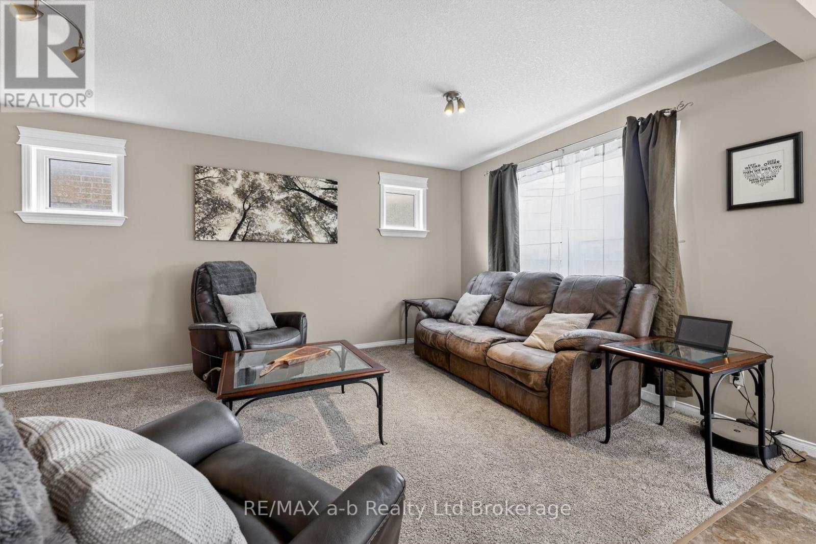 20 Owen Street, Ingersoll, Ontario  N5C 4G7 - Photo 7 - X12854224