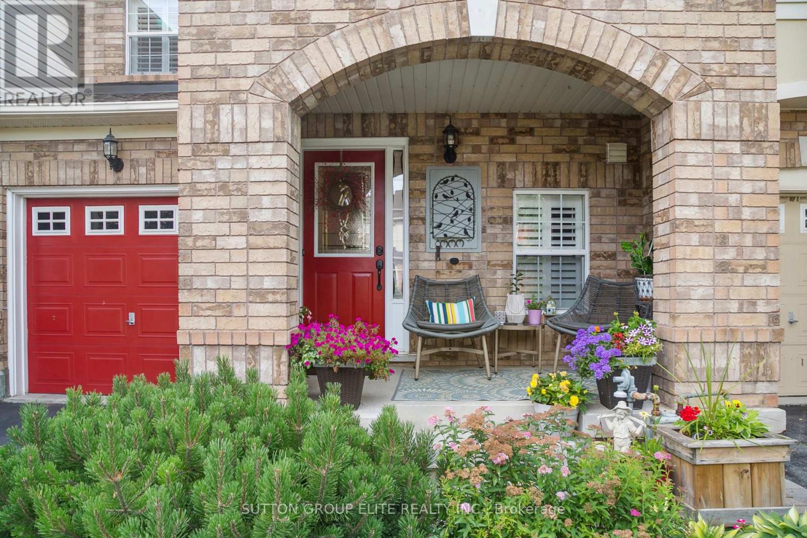 636 Porter Way, Milton, Ontario  L9T 5W2 - Photo 3 - W12973684