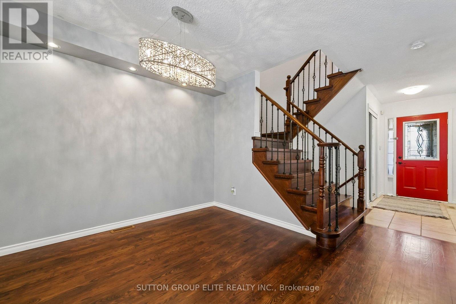 636 Porter Way, Milton, Ontario  L9T 5W2 - Photo 8 - W12973684