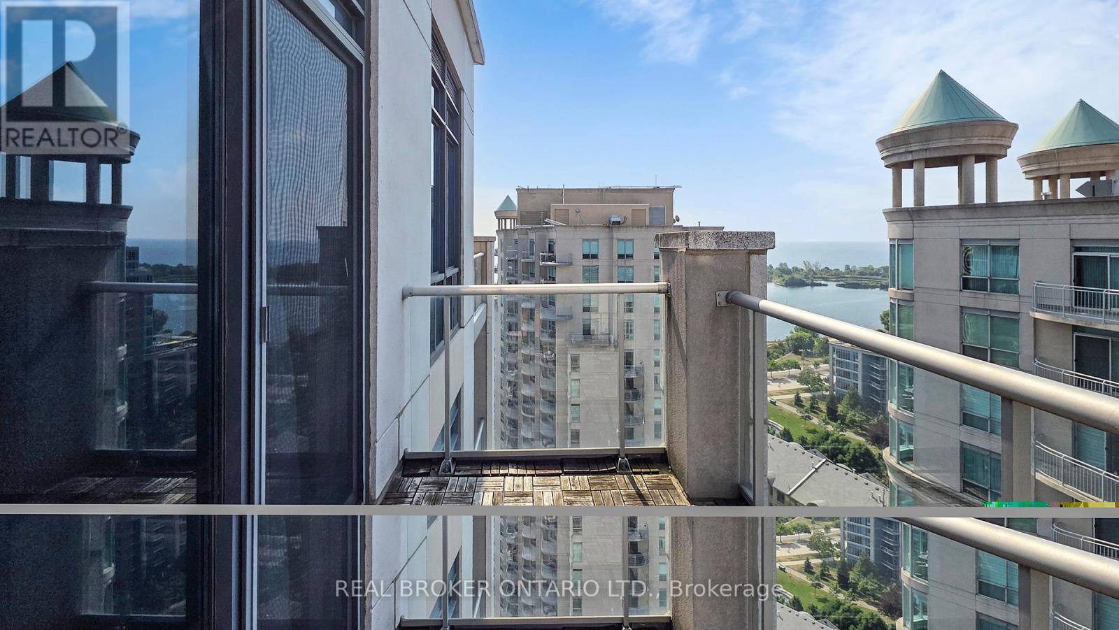 Ph7 - 2087 Lake Shore Boulevard W, Toronto, Ontario  M8V 4G3 - Photo 38 - W12973698