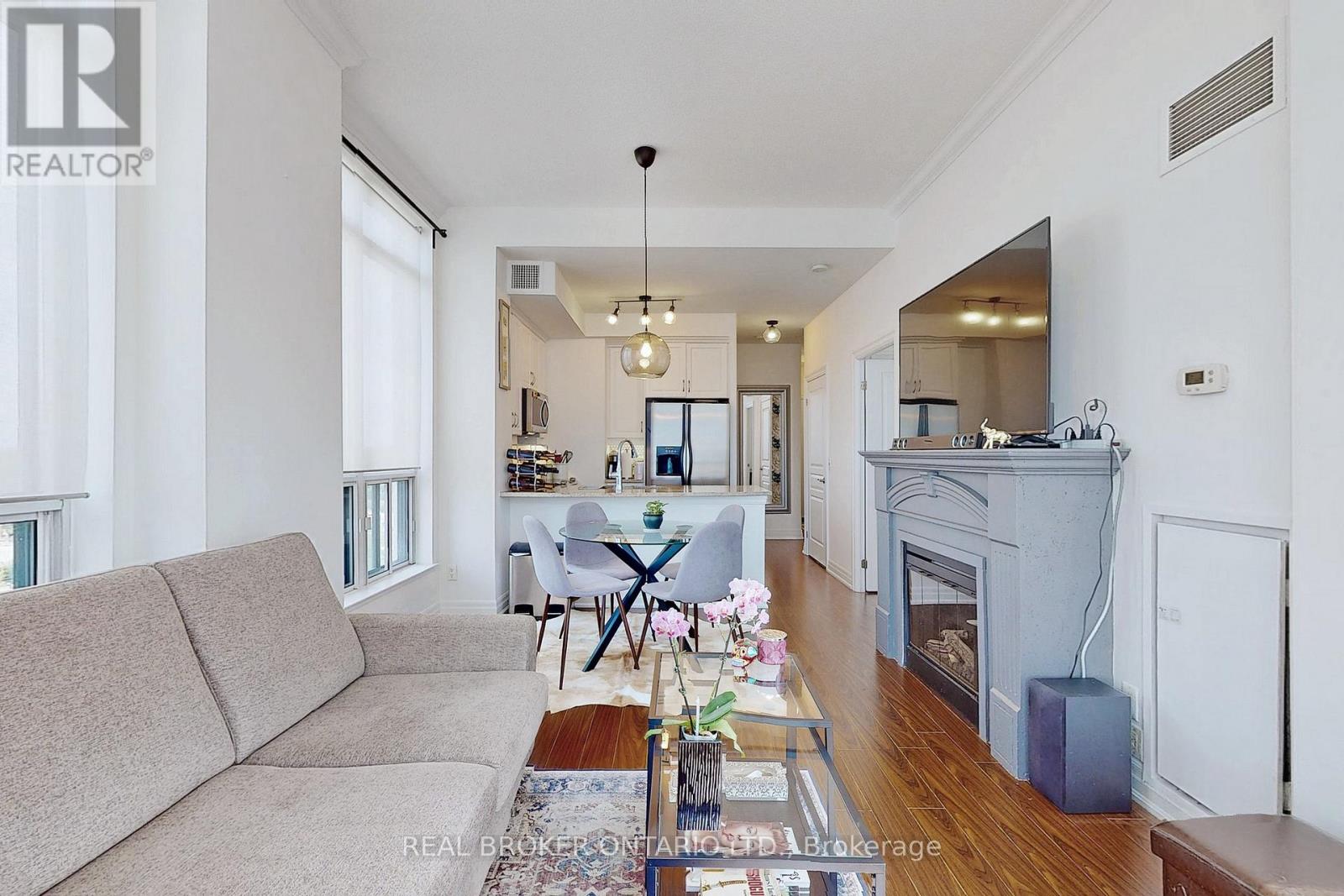 Ph7 - 2087 Lake Shore Boulevard W, Toronto, Ontario  M8V 4G3 - Photo 5 - W12973698