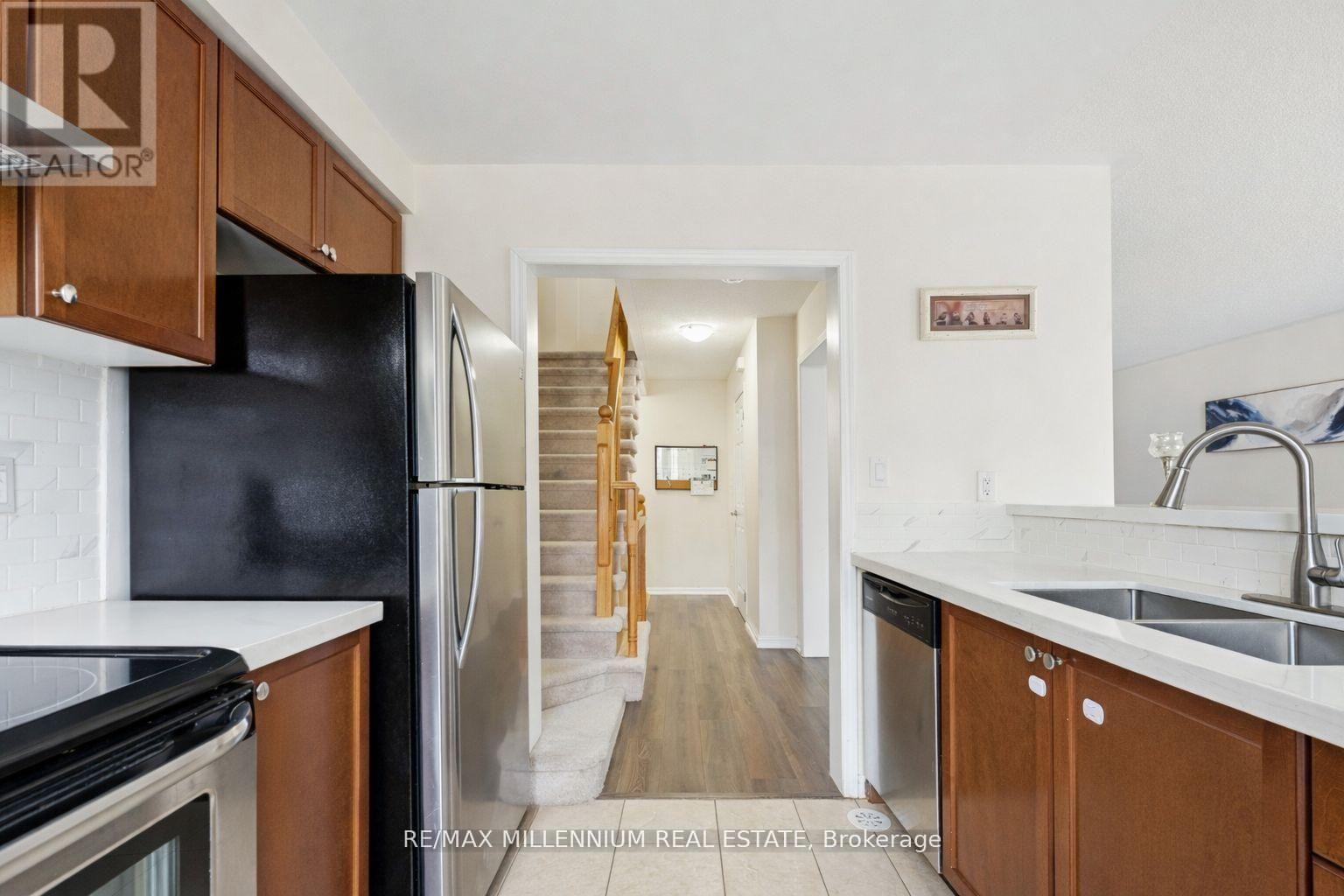 53 Colonel Frank Ching Crescent, Brampton, Ontario  L6Y 5W5 - Photo 11 - W12973724